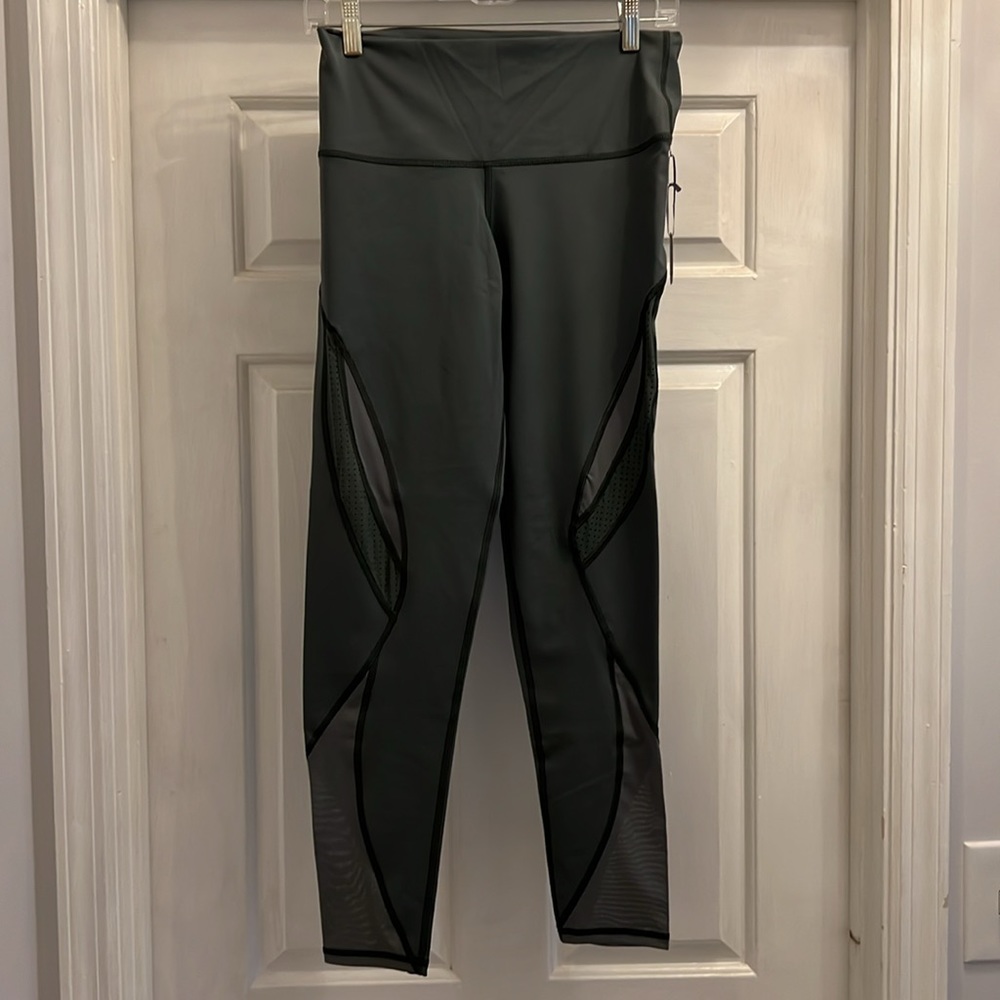 Women’s Aerie Chill, Play, Move gray/green high rise legging size large NWT